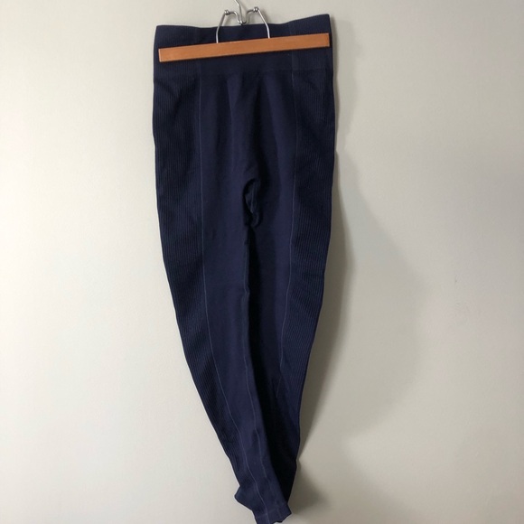 AYBL Gym Leggings Size Medium - Picture 3 of 3